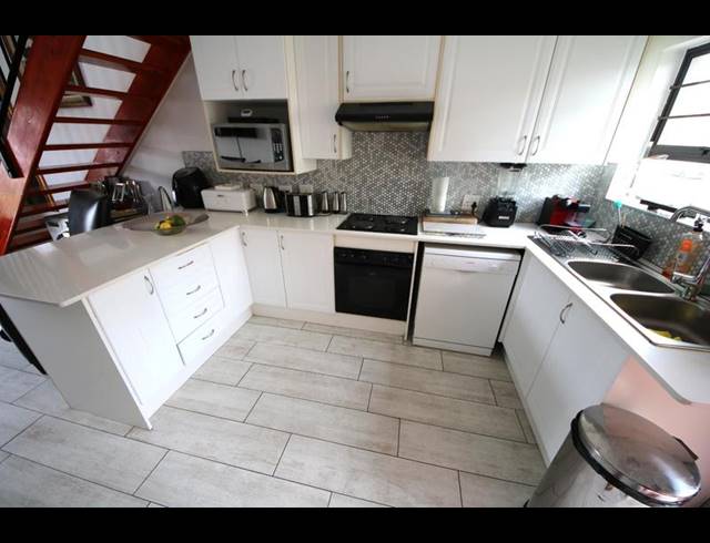 2 BEDROOM PROPERTY TO RENT IN PAULSHOF